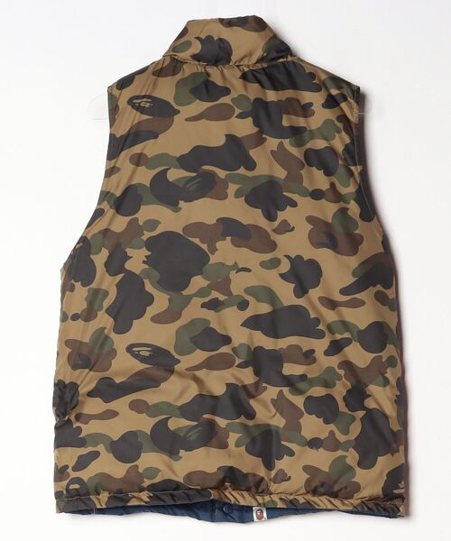 A BATHING APE 迷彩ダウンベスト A BATHING APE（アベイシングエイプ） ダウンベスト LARGE ブルー