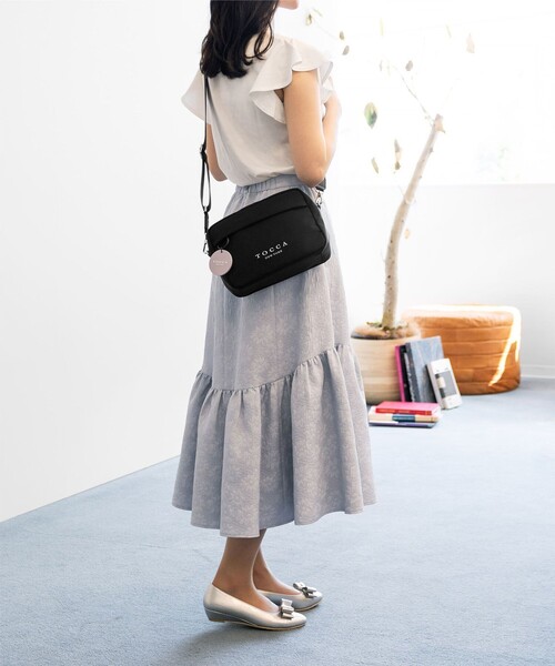 「TOCCA」 ショルダーバッグ F ブラック レディース