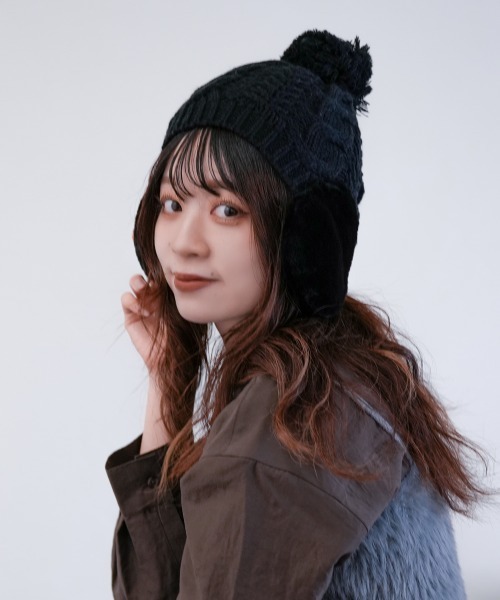 FUMIE TANAKA Ear Cover イヤーフラップニットキャップ　黒 FUMIE TANAKA Ear Cover イヤーフラップニットキャップ 黒 FUMIE