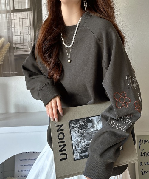 sandlessmoon もちもち裏起毛　刺繍　スウェットSETUP classicalelf トレーナー スウェット ハンドメイド風刺繍に