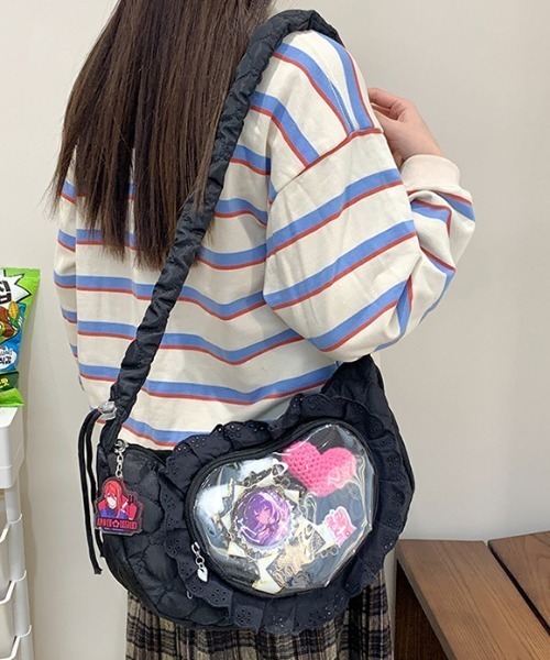 ブラックWデニム♡ハートフラワー刺繍の3wayバッグ♡リュック♡ストーン付き 5ab0f64ef85672b975d41a59df815f