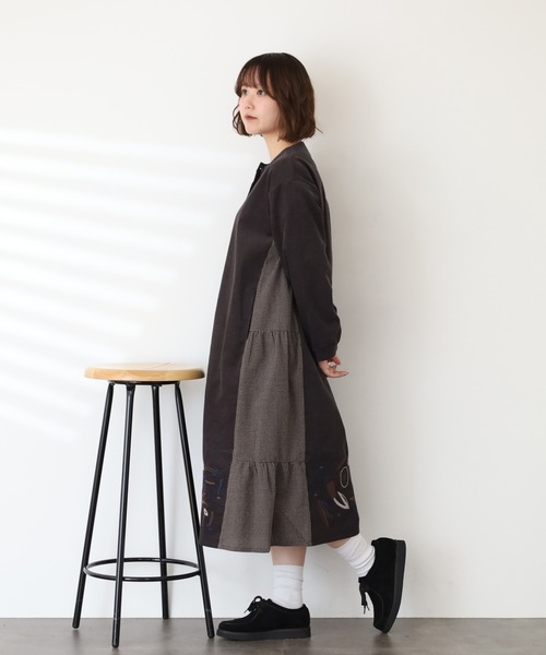 Emago（イマゴ） シャツワンピース 花刺繍サイド切替えワンピース 長袖