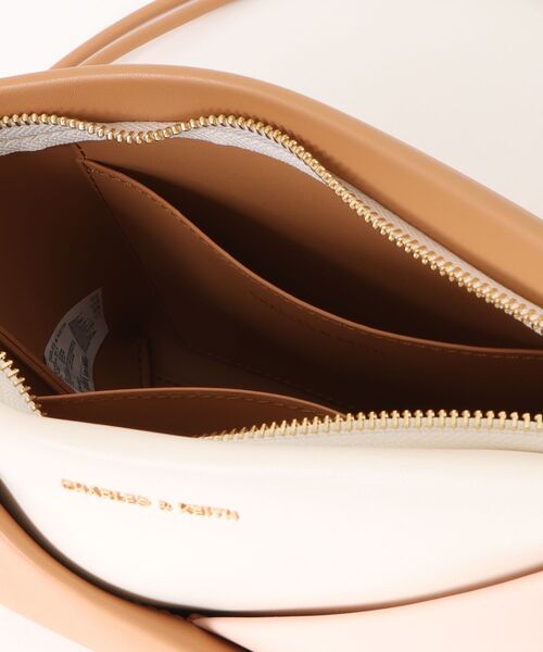 CHARLES ＆ KEITH（チャールズ&キース） ショルダーバッグ バッグ