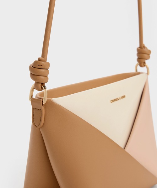 CHARLES ＆ KEITH（チャールズ&キース） ショルダーバッグ バッグ