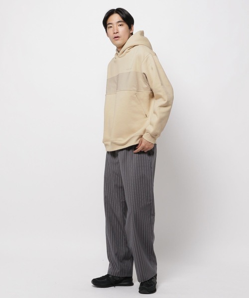 「NUMERALS」 プルオーバーパーカー MEDIUM オフホワイト メンズ_画像3