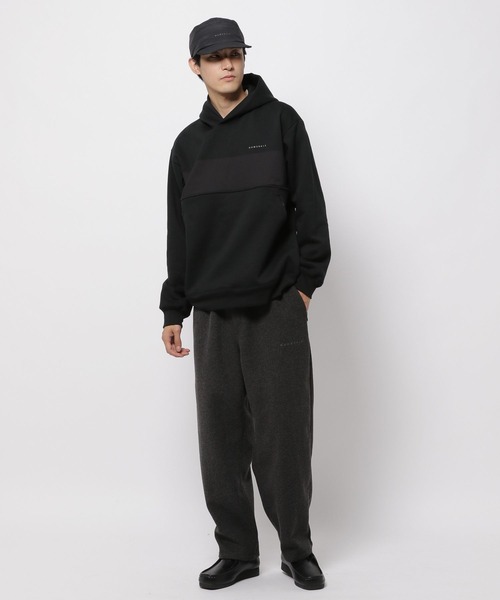 「NUMERALS」 プルオーバーパーカー MEDIUM オフホワイト メンズ_画像4