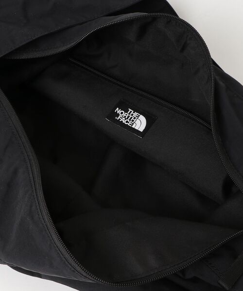 「THE NORTH FACE」 ワンポイントショルダーバッグ ONE SIZE ブラック メンズの画像