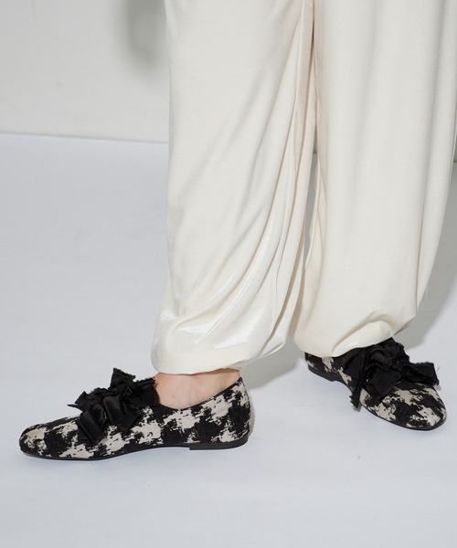 【新品】値下げ❗️GRISEサテンリボンバレリーナ リボン付きフラットシューズ FLAT（フラット） バレエシューズ パンプス 「追加/WEB限定」GRISE