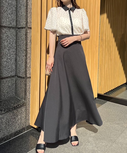 極美品☆完売品　ティアラ　バイカラーフレアースリーブブラウス　ベージュ×ブラック tiara - 極美品☆完売品 ティアラ バイカラーフレアースリーブブラウス