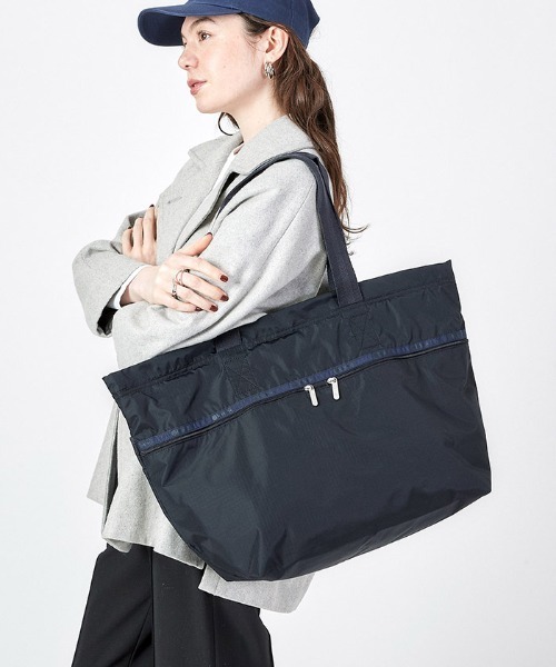 【LeSportsac】トゥルーブラック C ミディアムダッフルバック LeSportsac トートバッグ CARLIN ZIP TOP TOTE BAG ディープシー