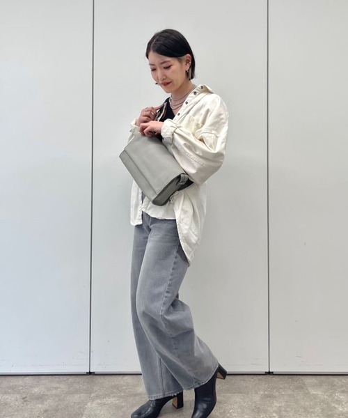 イアパピヨネ(本革)ダルメシアン柄ワイドショルダーバッグボディバッグ イアパピヨネ 《本革》ダルメシアン 柄ワイドテープショルダーバッグ