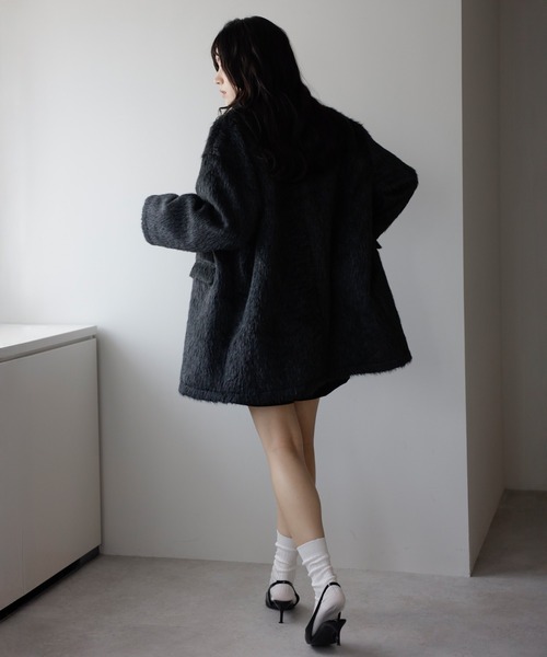 ジャケット・アウター SERENE SHAGGY COAT BEAUTIFUL by Lawrence Zarian Sherpa Jacket with Faux Leather Belt