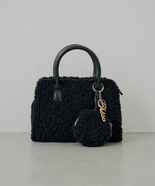 Chico（チコ） ボストンバッグ ロゴチャーム付きスエードムートン