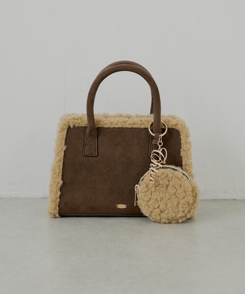 【完売品】chico ロゴチャーム付きスエードムートンバッグ Chico（チコ） ボストンバッグ ロゴチャーム付きスエードムートン