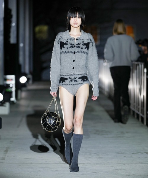 Basicks ニット Lサイズ BASICKS（ベイシックス） ニット セーター Heart Nordic Short