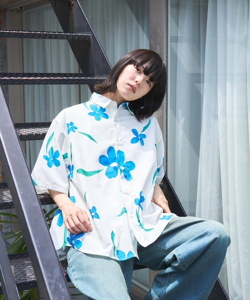 【EQUIPMENT FEMME】 フラワープリント レーヨン素材シャツ RNA-N｜B2789 フラワープリントC/Rサテンシャツ | Rakuten