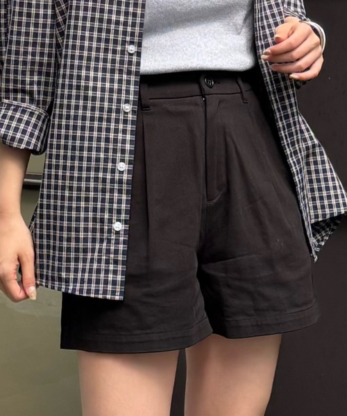 きれいめカジュアル ショートパンツ タック シンプル☆２色 タック入りショートパンツ(2color) | ファッション通販サイト NUGU