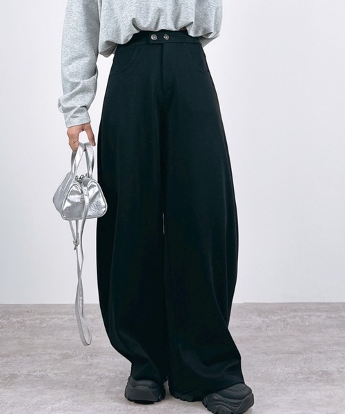CLOTHY ワイドパンツ パンツ 「後ろにタックを入れた立体的な