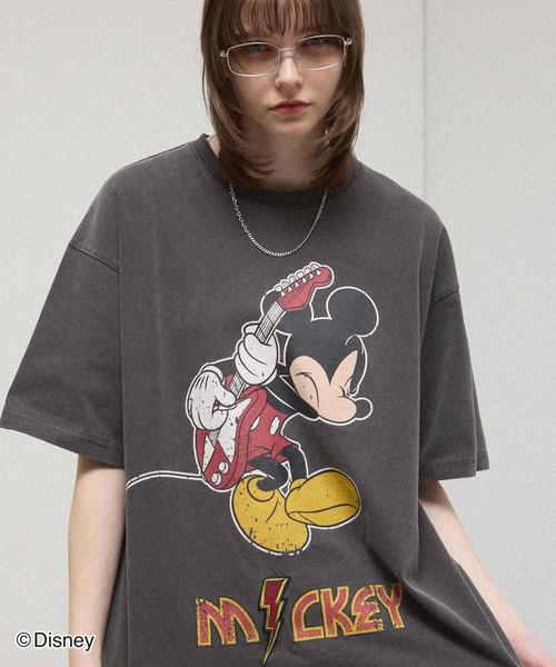 Disney（ディズニー） tシャツ 「Exclusive」 Vintage Rock'n Roll Tee