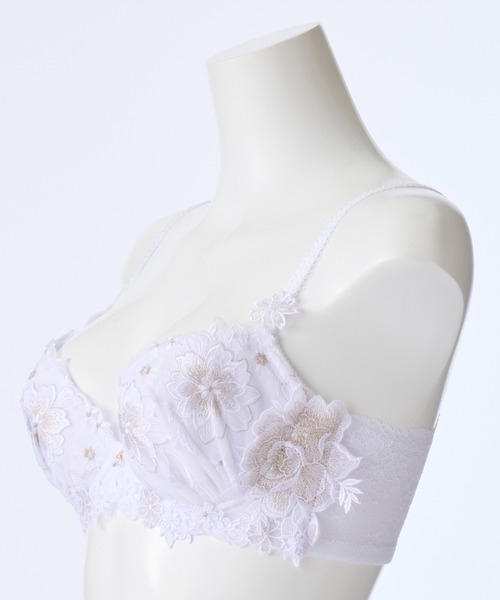 【新品、未使用】トレフル　ブラジャーショーツセット Due Perle（ドゥペルル） ブラジャー ショーツセット 「しっかり美胸