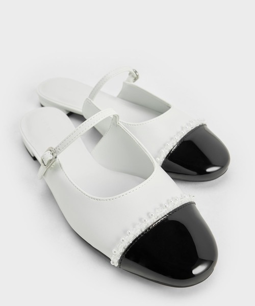 CHARLES ＆ KEITH（チャールズ&キース） サンダル パールエンベリ