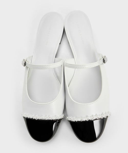 38 Church's ミュール サンダル 白　フラット　ぺたんこ　25 CHARLES ＆ KEITH（チャールズ&キース） サンダル パールエンベリ