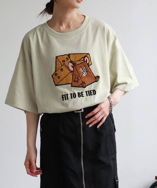 ルーニーテューンズ　トムとジェリー　チノパンツ　タイダイ　刺繍デザイン　古着 ルーニーテューンズ トムとジェリー チノパンツ タイダイ 刺繍