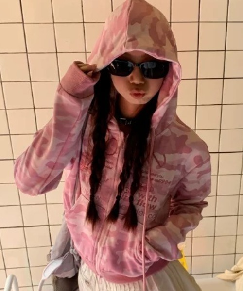 ViViDAY パーカー レオパード柄フロント刺しゅう ジップアップパーカー