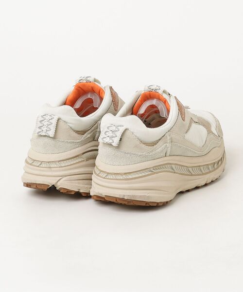 「UGG」 ローカットスニーカー 24 ベージュ レディースの画像