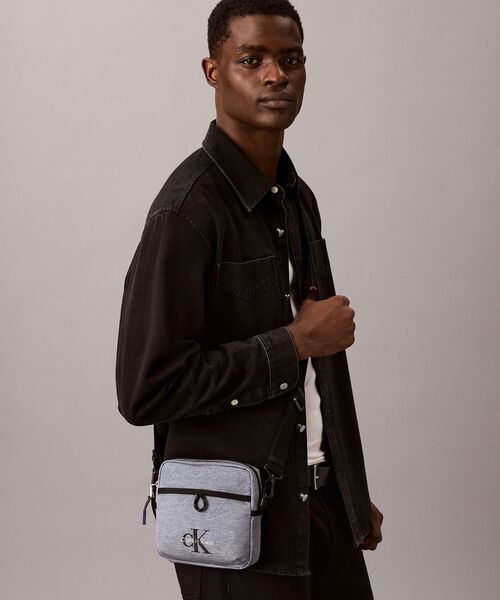 Calvin Klein（カルバン・クライン） ショルダーバッグ クロスボディ