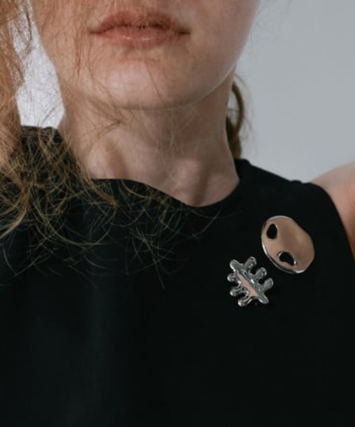 IRIS 47　vert brooch　ブローチ IRIS47 ブローチ 「IRIS 47」vert brooch/ベール レディース