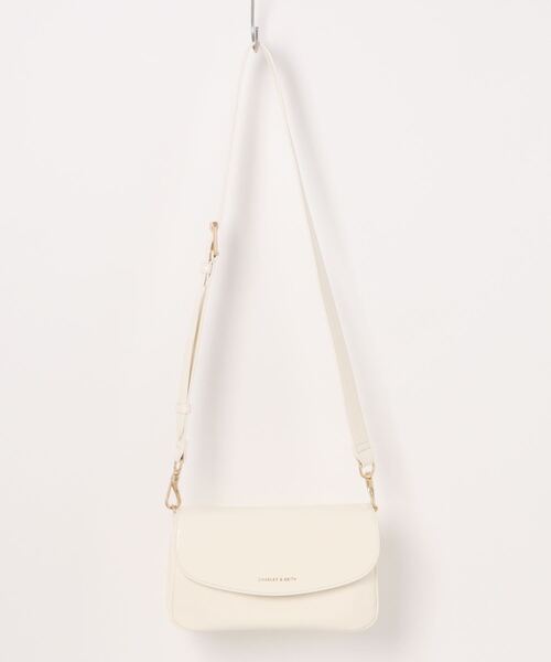 CHARLES&amp;KEITH Caiaメタリックフロントフラップショルダーバッグ CHARLES & KEITH｜Caia カイア メタリックフロントフラップショルダー