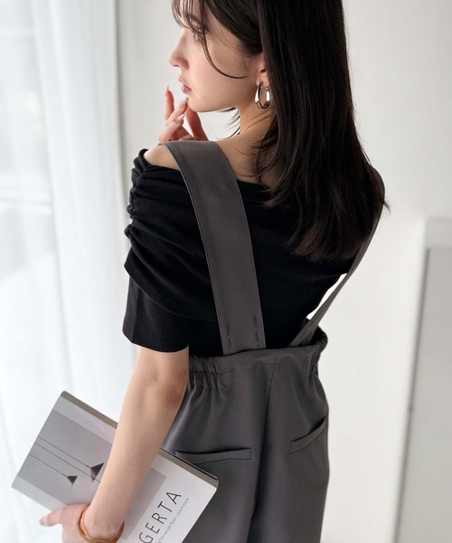 classicalelf（クラシカルエルフ） tシャツ 視線を奪う、美デコルテ