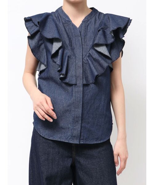 【Leeコラボ】Vネックフリルタックブラウス Lee（リー）の「【Leeコラボ】Vネックフリルタックブラウス
