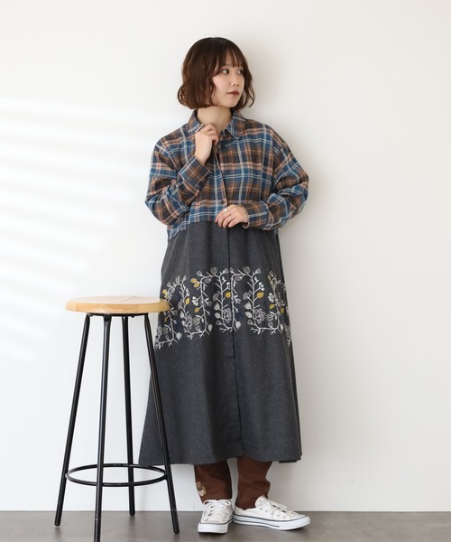 Emago（イマゴ） シャツワンピース 花のツル刺繍ドッキングワンピース