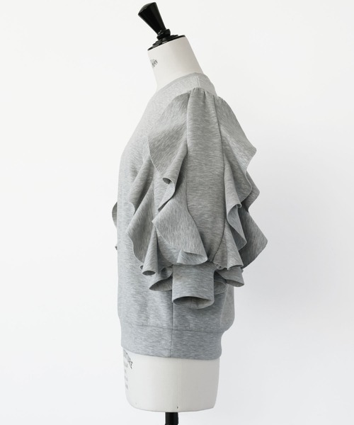 美品✨トゥービーシック現行　ダンボールラッフルスリーブ フリル　ノーカラーコート 美品✨トゥービーシック現行 ダンボールラッフルスリーブ フリル ノー
