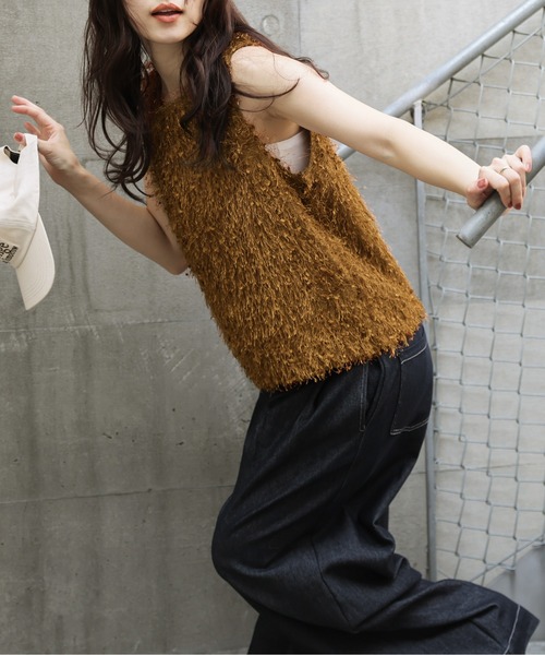 d.i.a. 裾フリンジ タンクトップ タンクトップ ノースリーブ フェザーフリンジトップス レディース