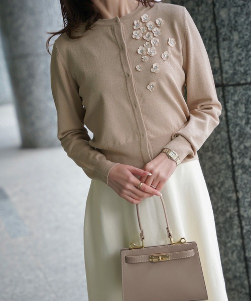 HUIT bouquet（ユイット ブーケ） カーディガン フラワーモチーフ