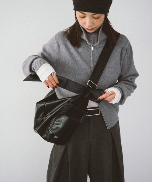 HANNE ショルダーバッグ バッグ ワイドベルトフェイクレザーバッグ 