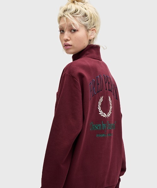 【購入者様決定】 FRED PERRY ロゴ刺繍入りハーフジップスウェット 購入者様決定】 FRED PERRY ロゴ刺繍入りハーフジップスウェット