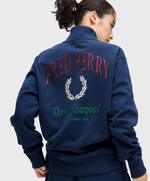 FRED PERRY トレーナー スウェット Embroidered Champion Half