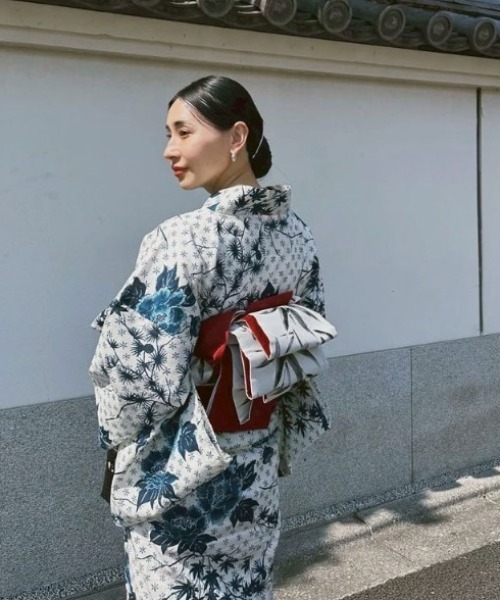 KEITA MARUYAMA（ケイタマルヤマ） 浴衣 × Ameri IVORY FLOWER YUKATA