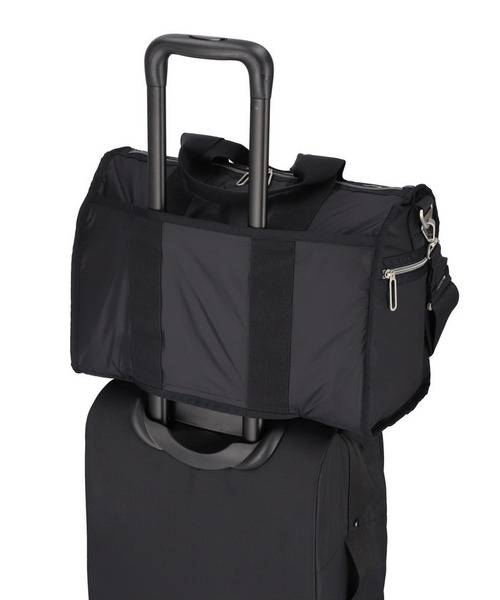 ボストンバッグ ESSENTIAL MEDIUM DUFFLE グラベルC レディース メンズの画像
