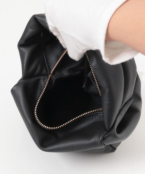 AULENTTI（オウレンティ） ハンドバッグ AULENTTI puff cube bag