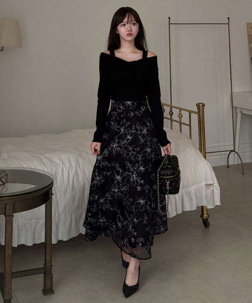 裏地黒に透け感のある花柄オーガンジーロングワンピースサイズ42. ROYAL PARTY（ロイヤルパーティー） ワンピース 花柄オーガンジー