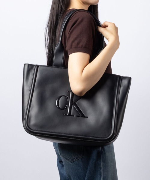 ✨未使用級極美品✨ カルバンクライン トートバッグ ナイロン 肩掛け B4 黒 Calvin Klein（カルバン・クライン） トートバッグ 「Calvin Klein