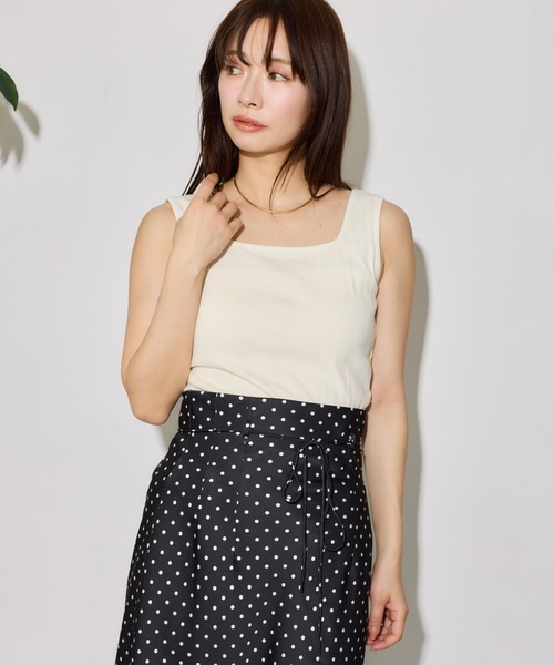 新品未使用　ノベルティ　ニットタンクトップ　ロゴ入り　ホワイト×ブラック mysty woman（ミスティウーマン） タンクトップ ノースリーブ 前後2WAY