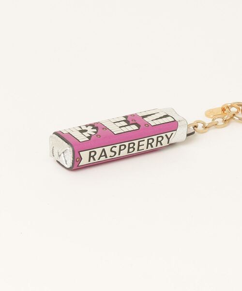 ANYA HINDMARCH キーホルダー Anya Brands Charm Raspberry Pez