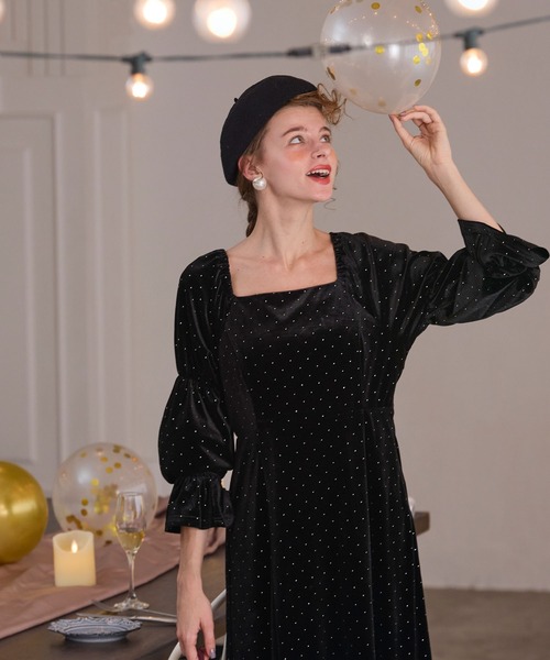 ルネ 黒ベロアパールジップアップワンピース 即納品】シースルー ベロア ラメ トップスとワンピースのセットアップ