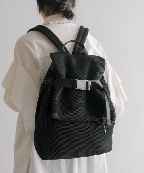 【美品】ear PAPILLONNER ぺったんリュック　黒 ear PAPILLONNER（イア パピヨネ） リュック FREE ブラック レディース